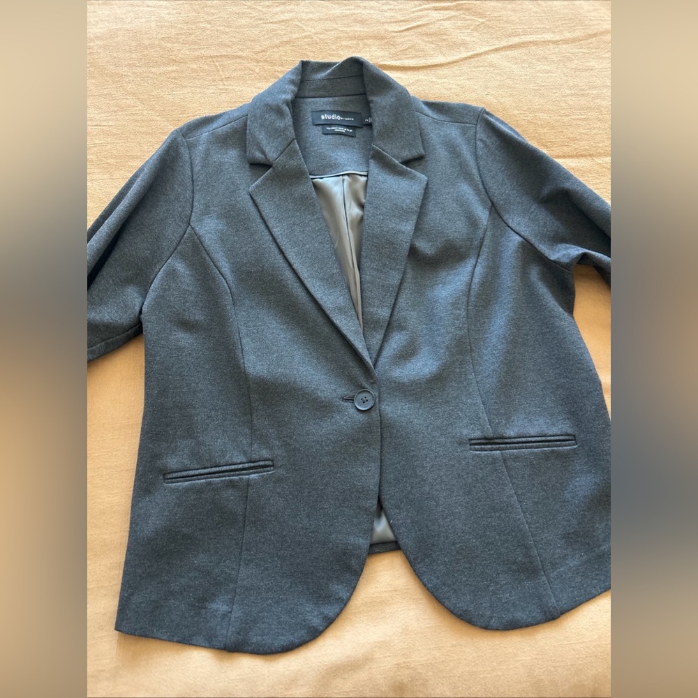 NWOT Studio By Torrid Womens Charcoal Grey Ponte Blazer Ruched Cuffs Plus Size 2